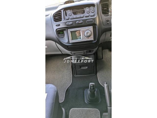 Mitsubishi Delica Spacegear 2001 thumbnail 8
