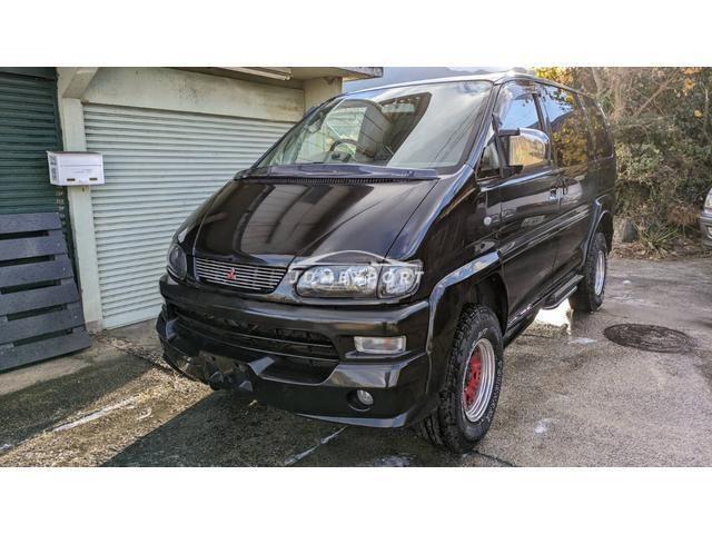 Mitsubishi Delica Spacegear 2001