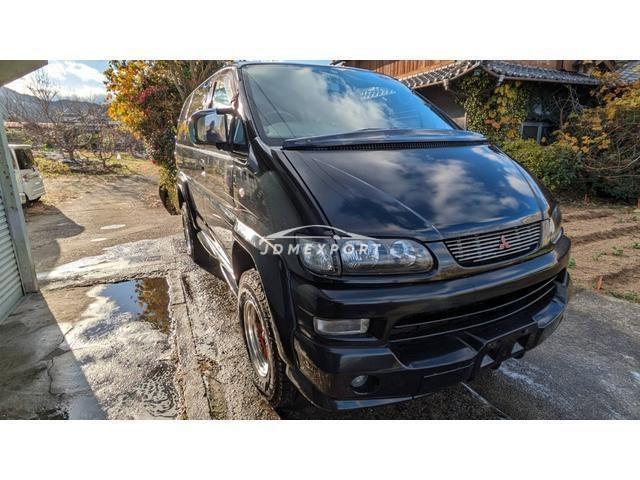 Mitsubishi Delica Spacegear 2001 thumbnail 4