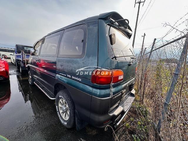 Mitsubishi Delica Spacegear 1994 thumbnail 2