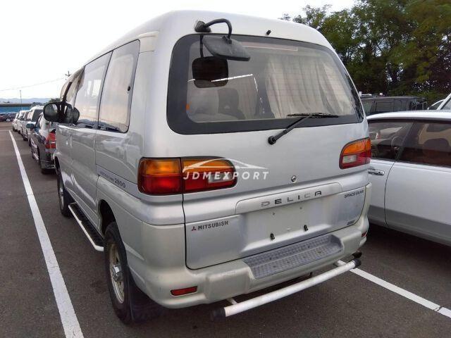 Mitsubishi Delica Spacegear 1996 thumbnail 2