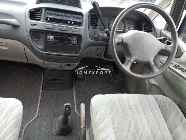 Mitsubishi Delica Spacegear 1996 thumbnail 6