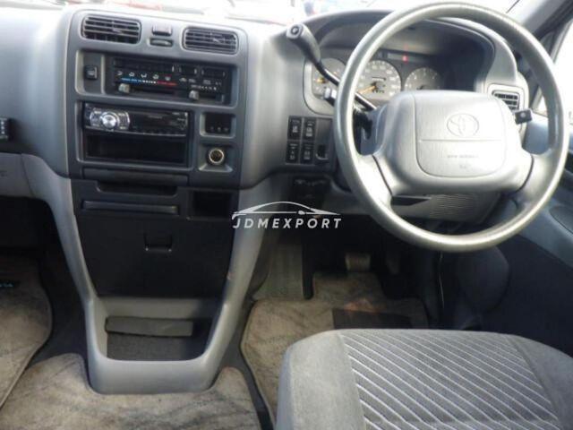 Toyota Granvia 1996 thumbnail 3