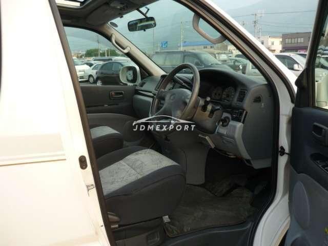Toyota Touring Hiace 2001 thumbnail 4