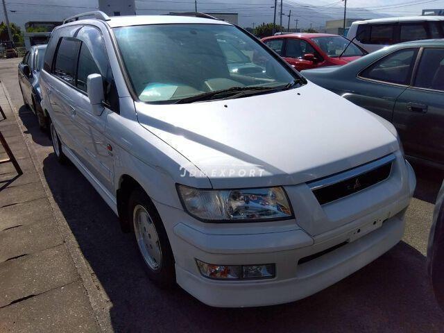 Mitsubishi Chariot Grandis 1999 thumbnail 4