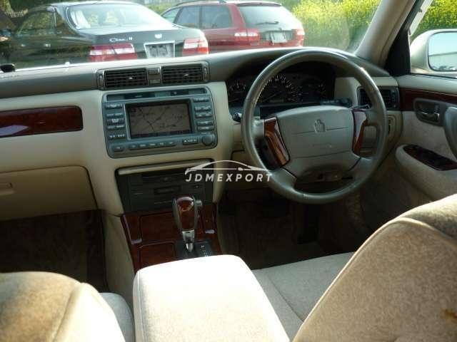 Toyota Crown 2000 thumbnail 3