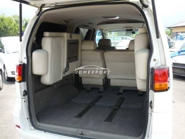 Nissan Elgrand 2001 thumbnail 6