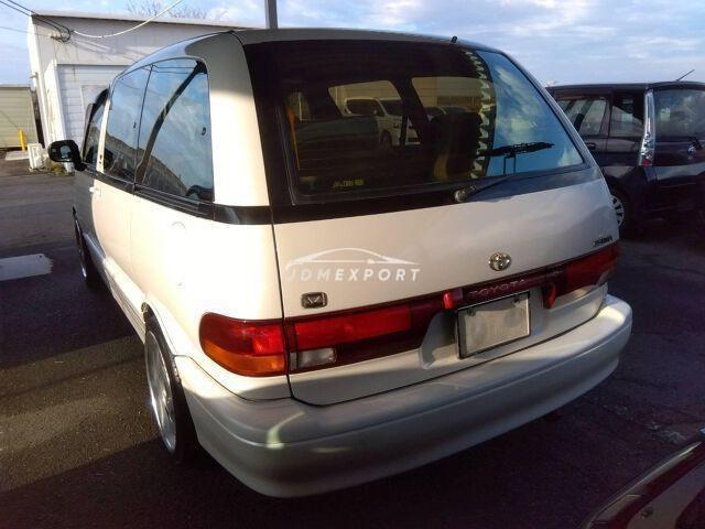 Toyota Estima 1997 thumbnail 2