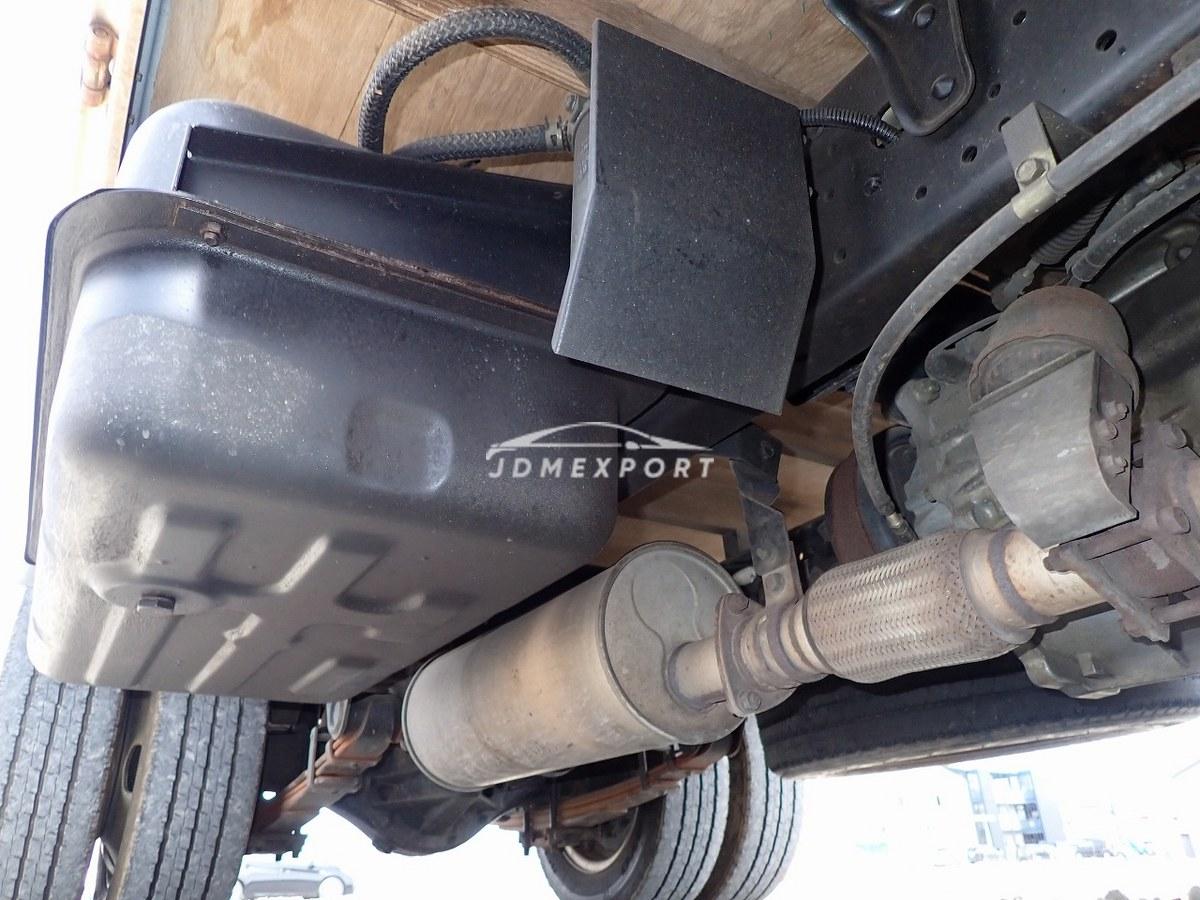 Mitsubishi Fuso Canter 2001 thumbnail 17