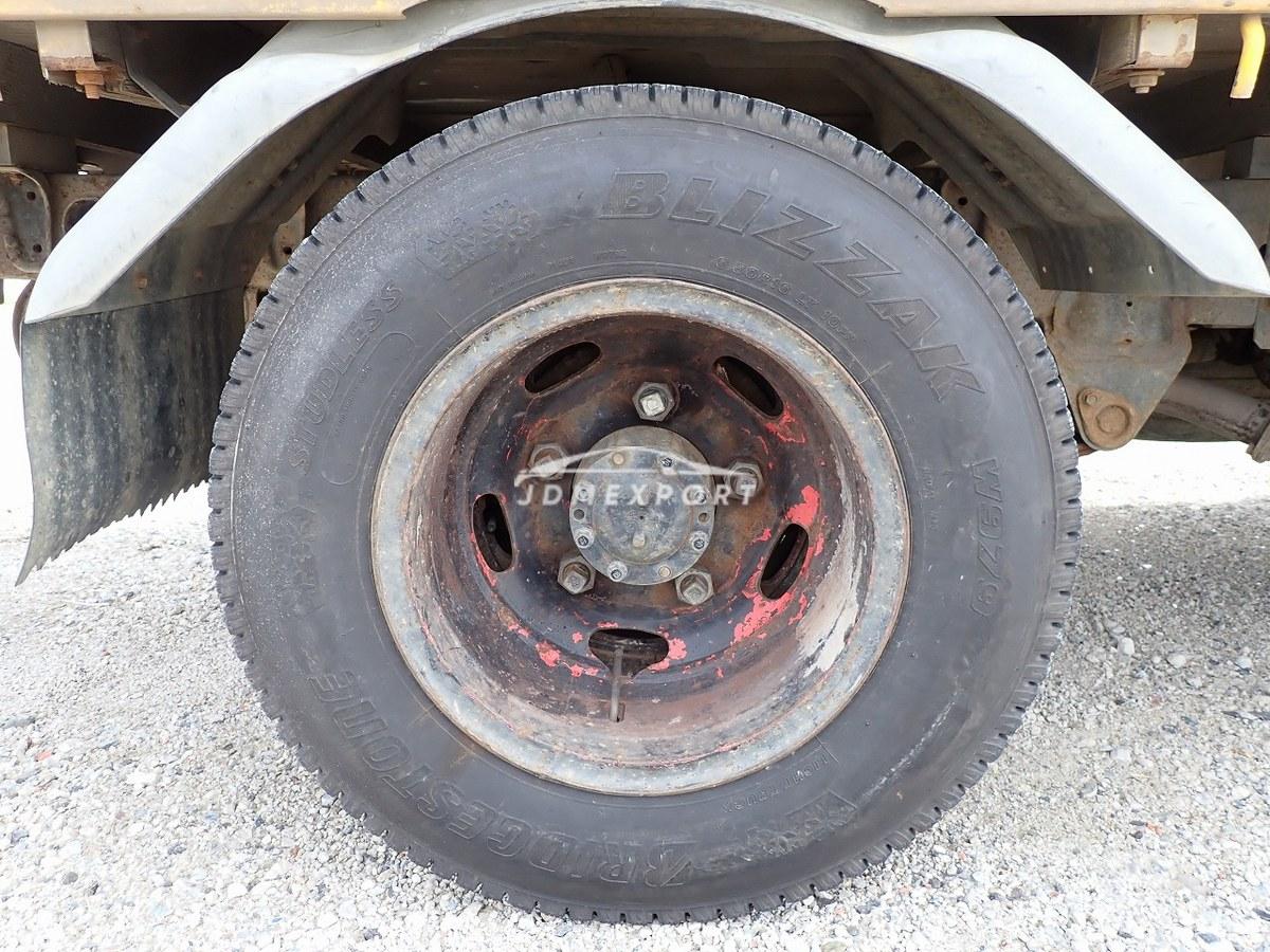Mitsubishi Fuso Canter 1997 thumbnail 12