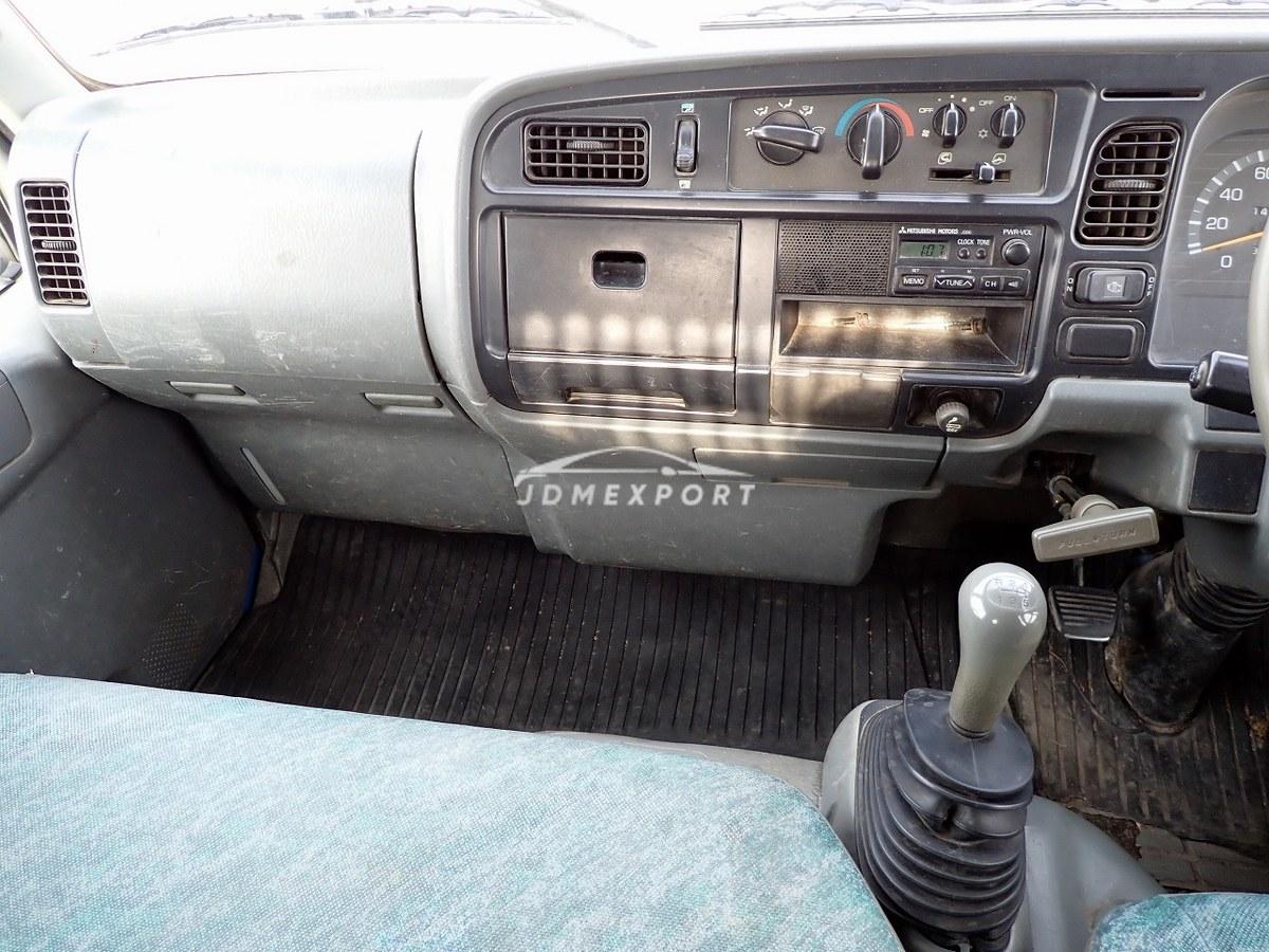 Mitsubishi Fuso Canter 2000 thumbnail 28
