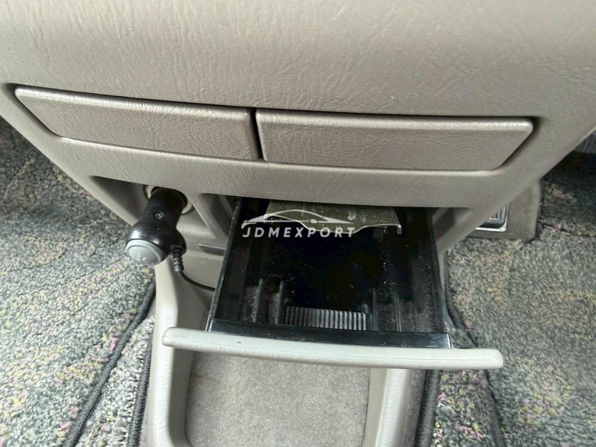 Nissan Elgrand 2001 thumbnail 30