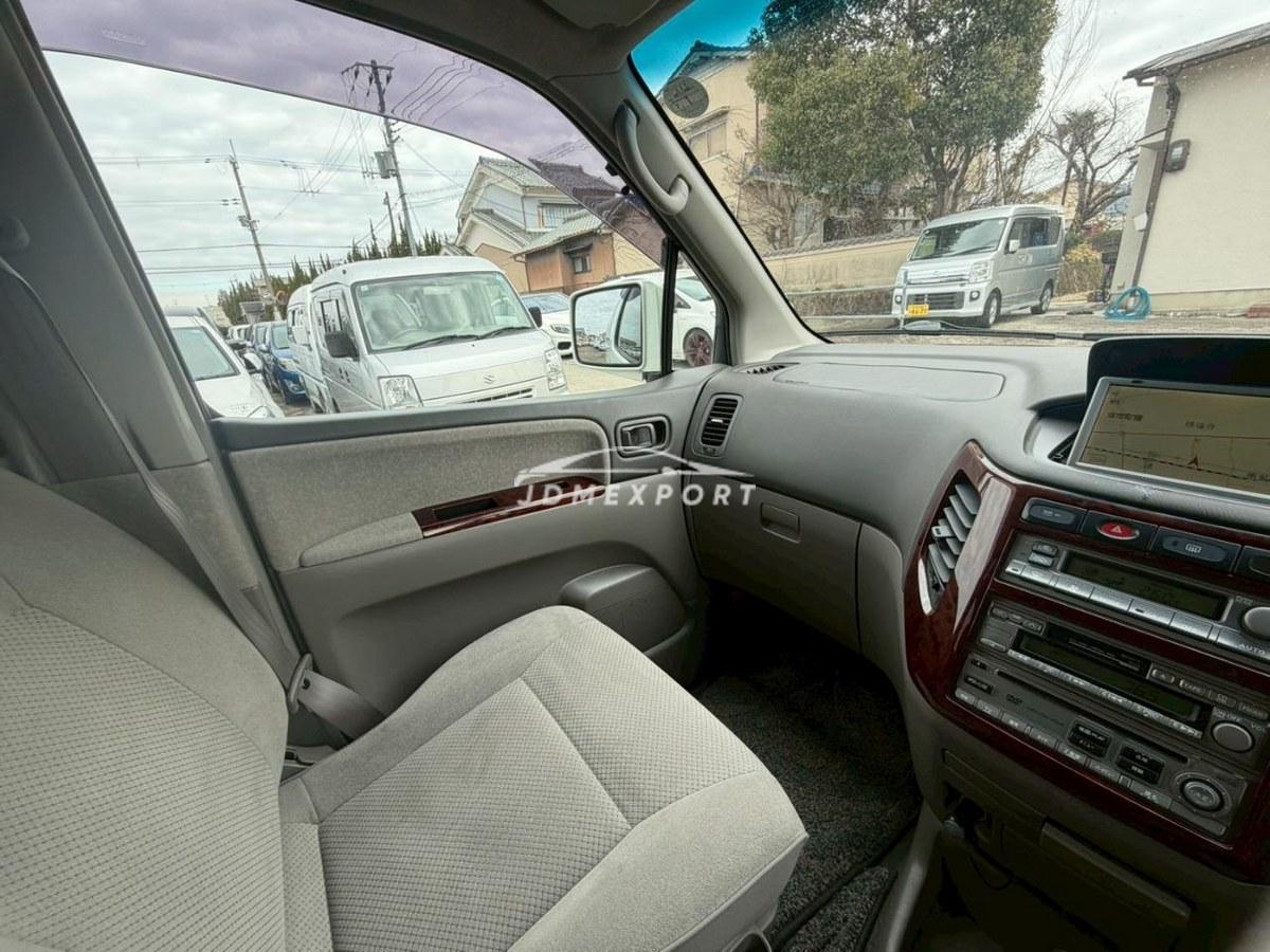 Nissan Elgrand 2001 thumbnail 25