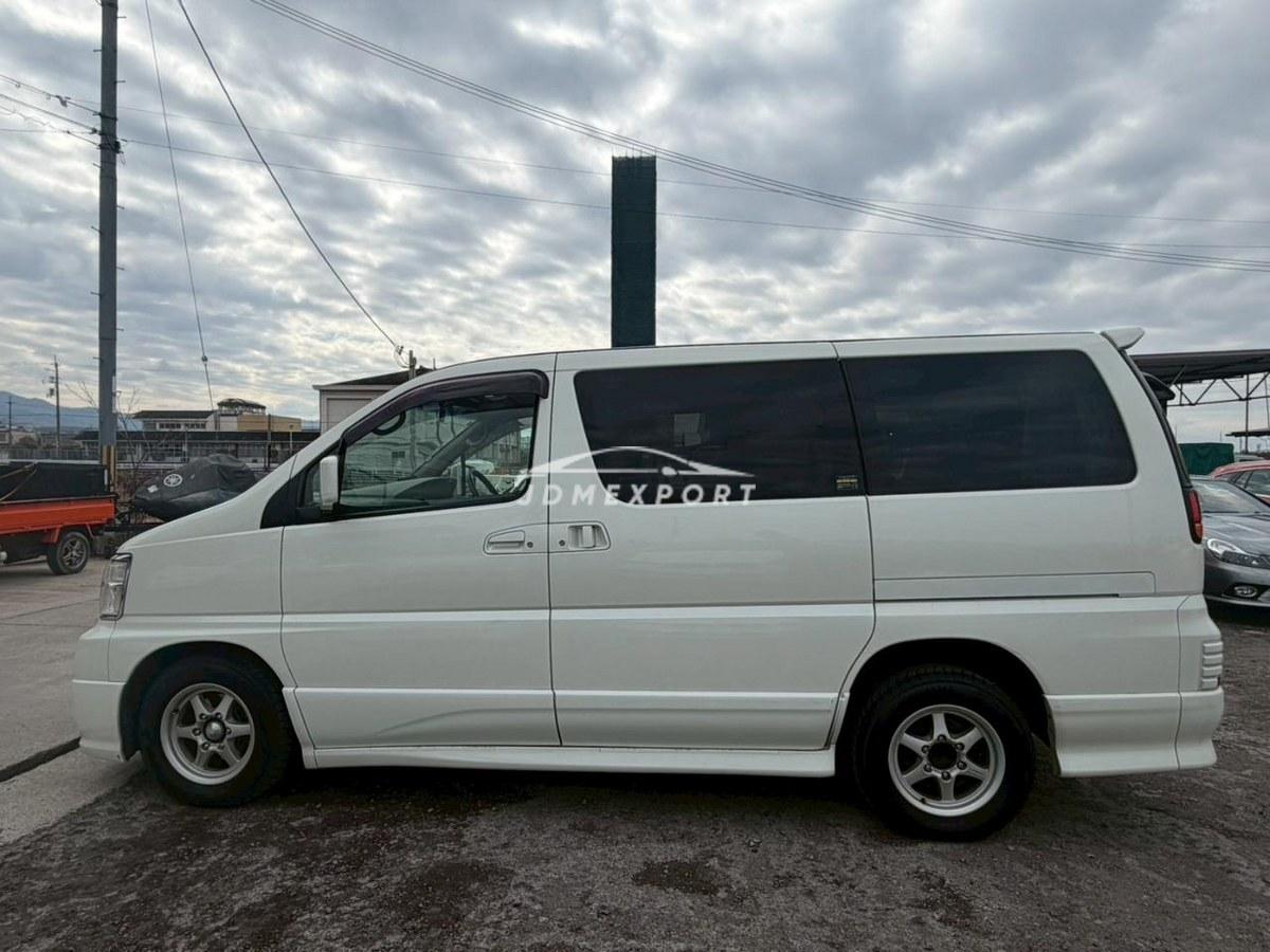 Nissan Elgrand 2001 thumbnail 6