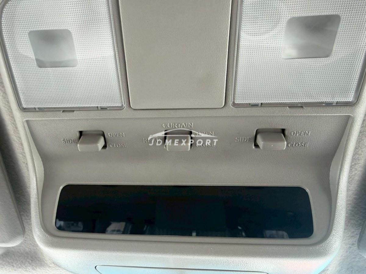 Nissan Elgrand 2001 thumbnail 35