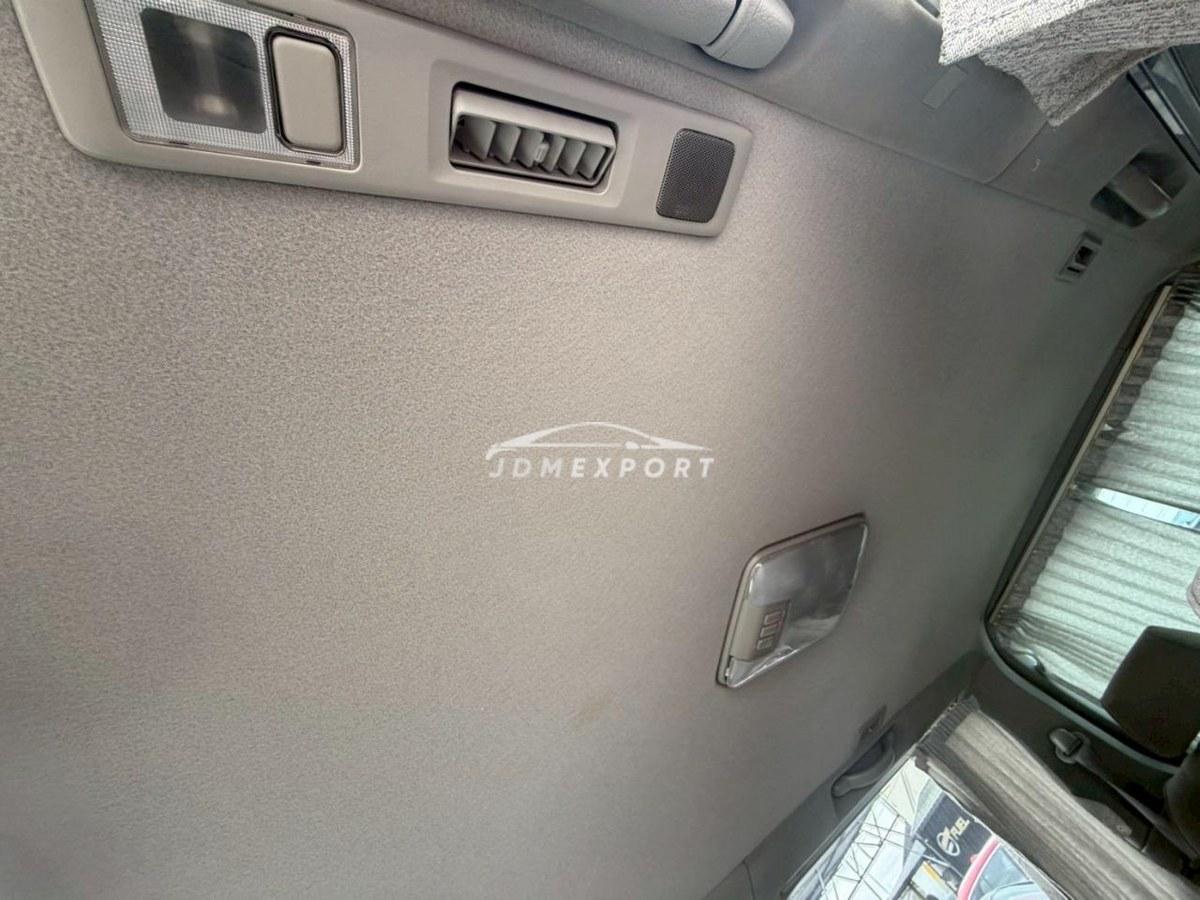 Nissan Elgrand 2001 thumbnail 38