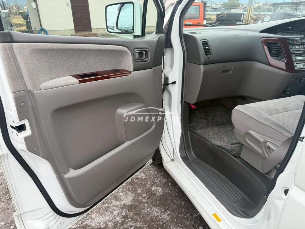 Nissan Elgrand 2001 thumbnail 15