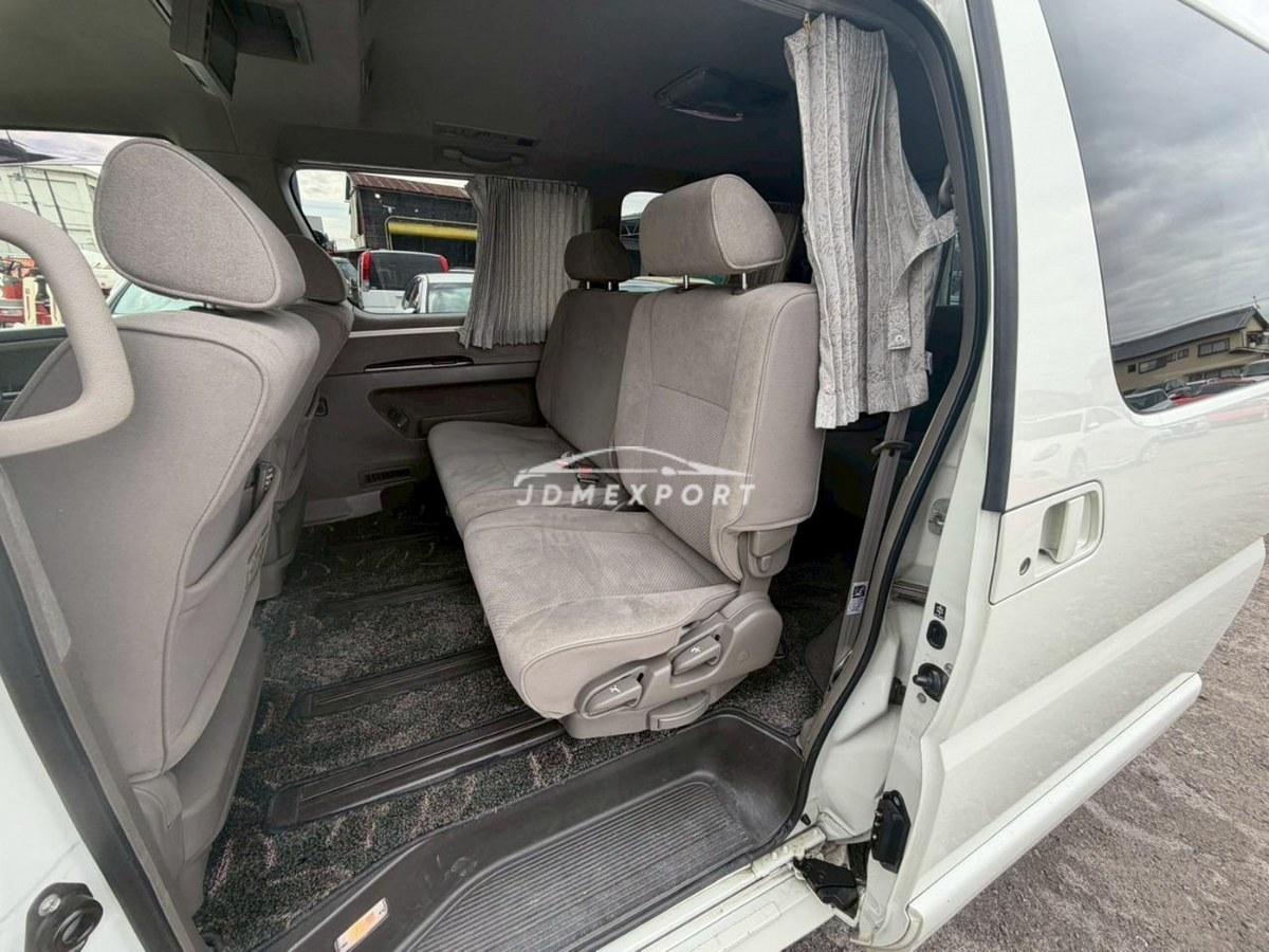 Nissan Elgrand 2001 thumbnail 14