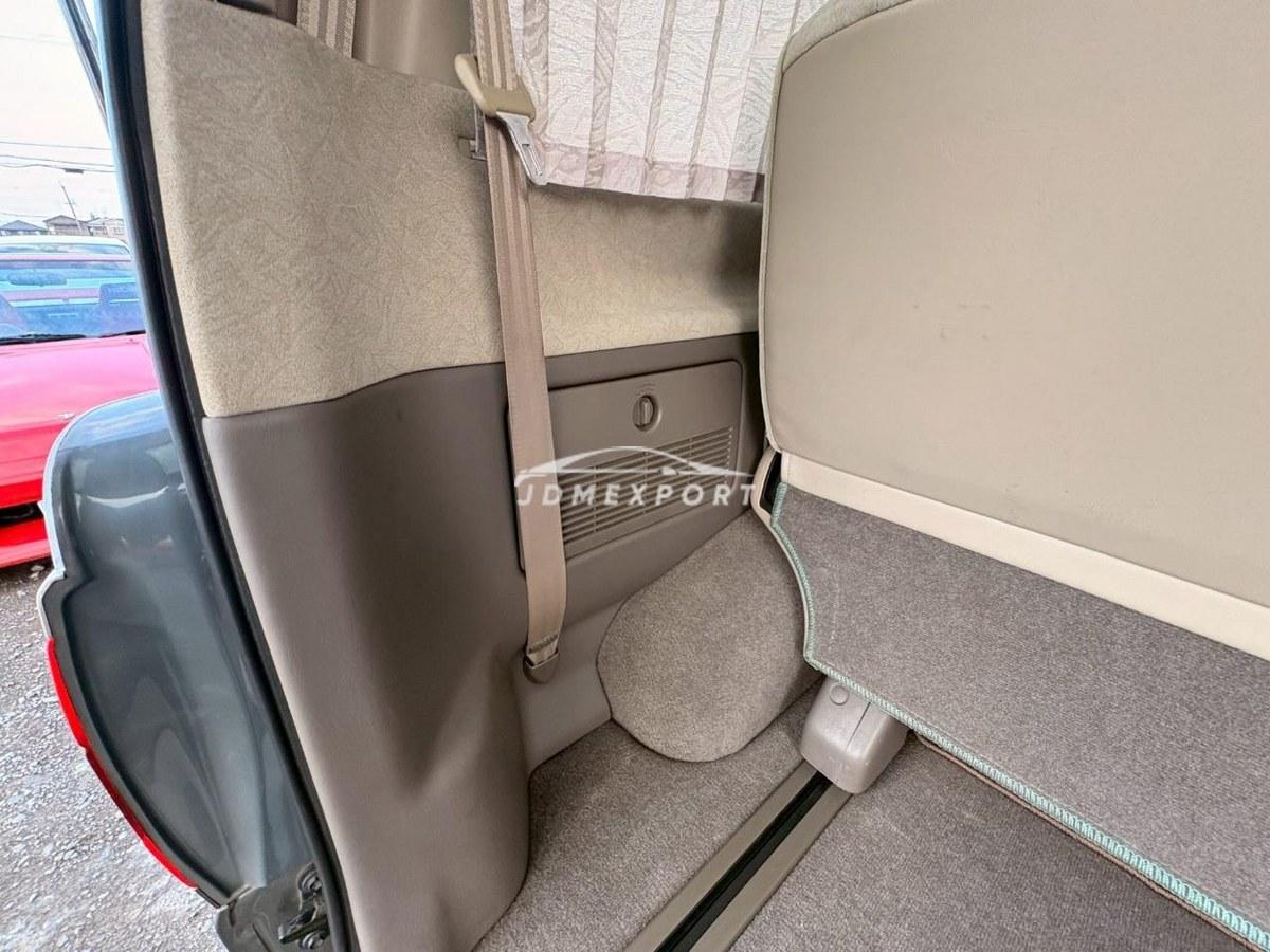Toyota Grand Hiace 2001 thumbnail 16