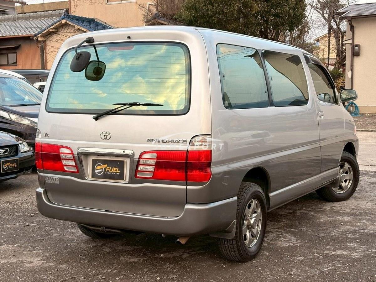 Toyota Grand Hiace 2001 thumbnail 4