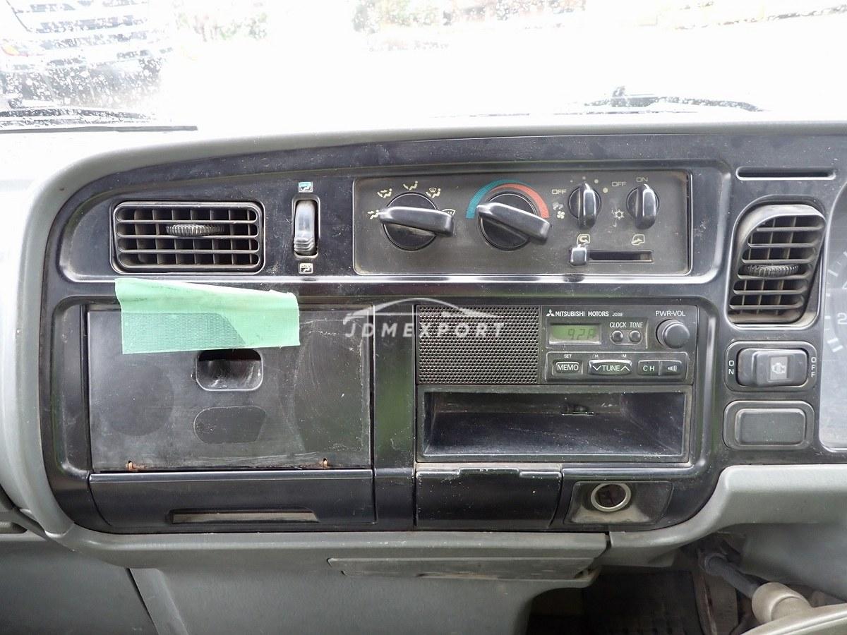 Mitsubishi Fuso Canter 1995 thumbnail 32