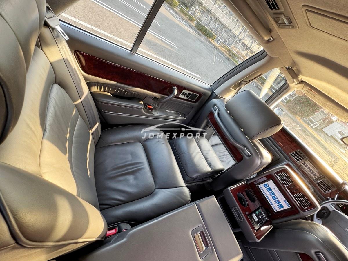 Toyota Century 2000 thumbnail 12