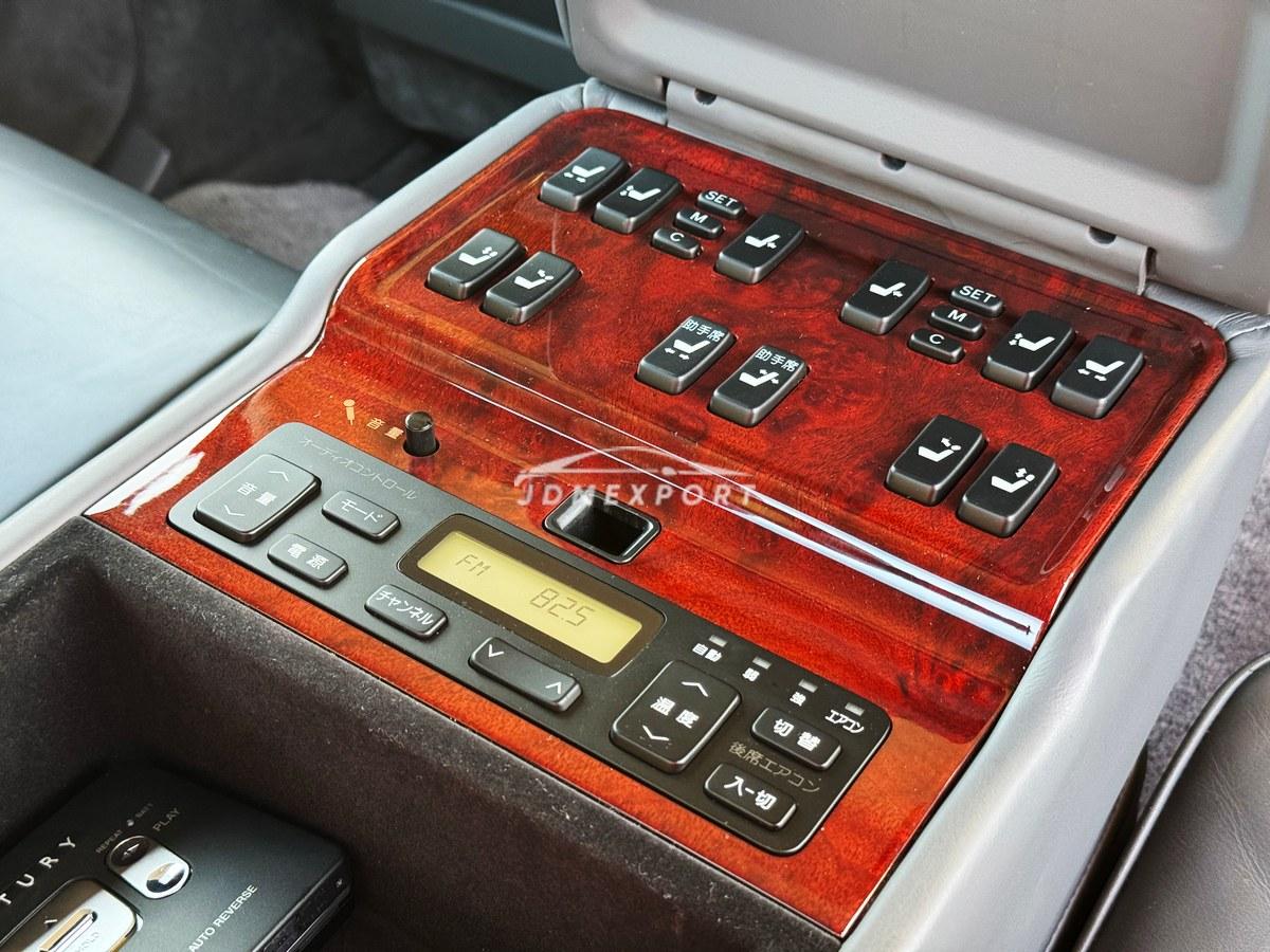 Toyota Century 2000 thumbnail 10
