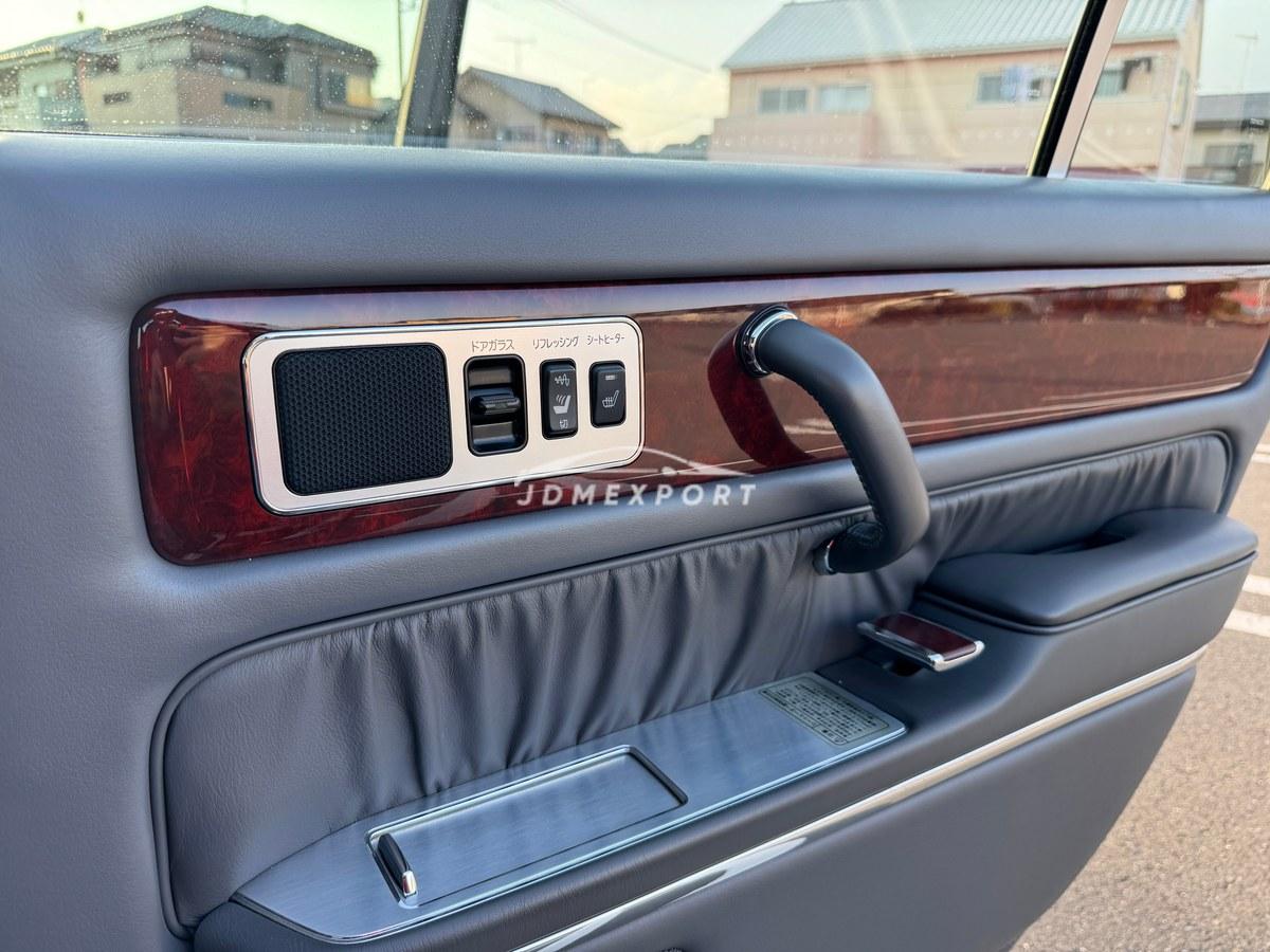 Toyota Century 2000 thumbnail 13