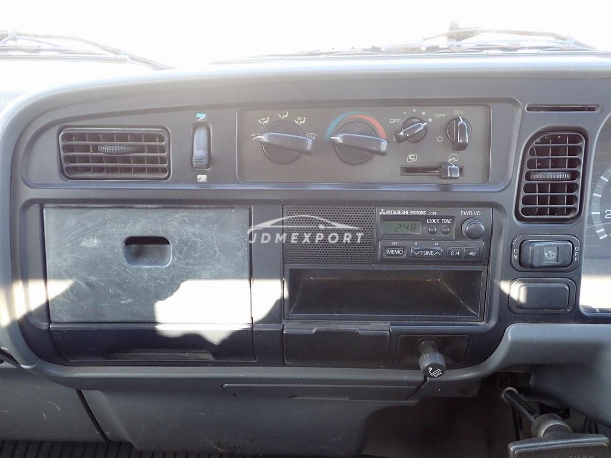 Mitsubishi Fuso Canter 1996 thumbnail 30