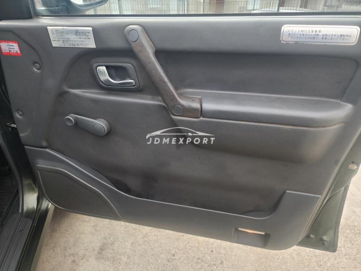 Mitsubishi Pajero 1996 thumbnail 51