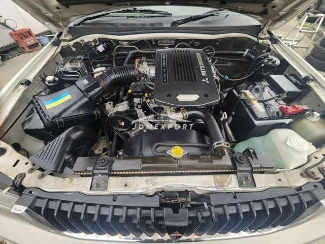 Mitsubishi challenger 1997 thumbnail 12
