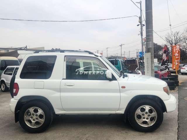 Mitsubishi Pajero iO 1999 thumbnail 4