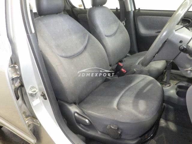 Toyota Vitz 2000 thumbnail 7