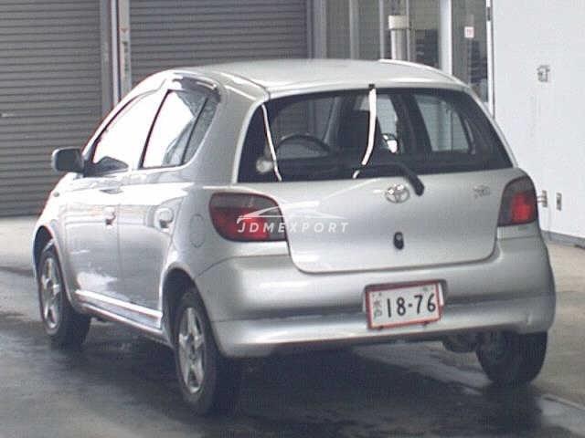 Toyota Vitz 2000 thumbnail 2