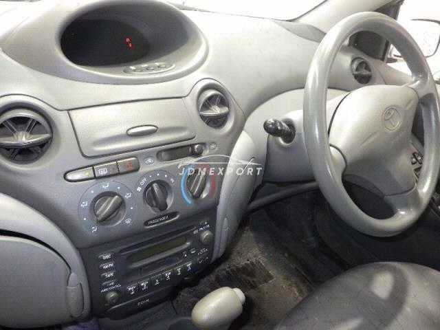 Toyota Vitz 2000 thumbnail 4
