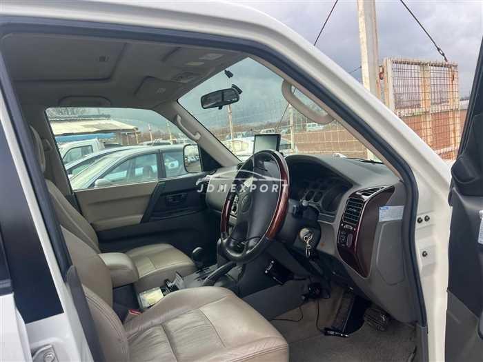 Mitsubishi Pajero 2000 thumbnail 9