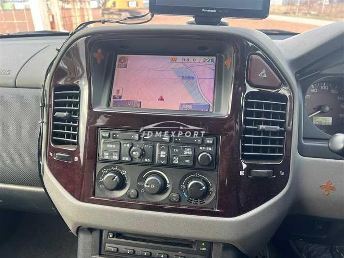 Mitsubishi Pajero 2000 thumbnail 23