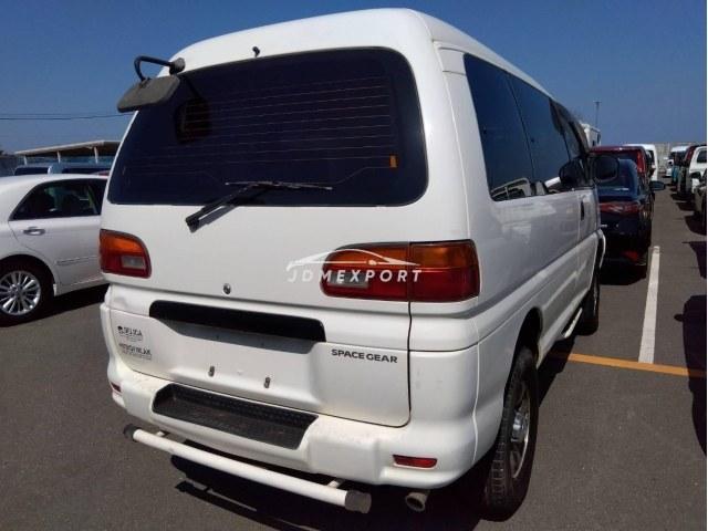 Mitsubishi Delica Spacegear 1996 thumbnail 2