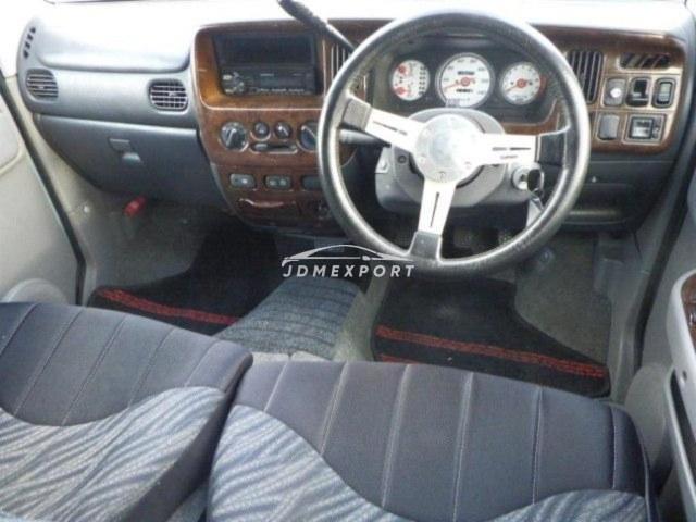 Daihatsu Atrai Wagon 2000 thumbnail 4