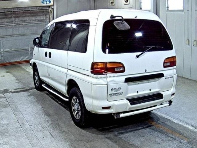 Mitsubishi Delica Spacegear 1996 thumbnail 2