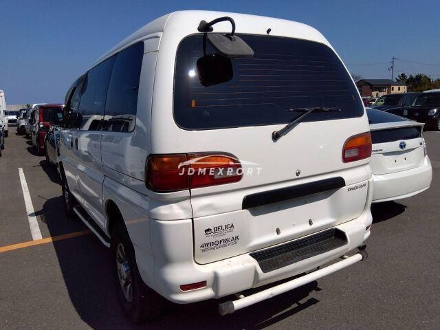Mitsubishi Delica Spacegear 1996 thumbnail 2