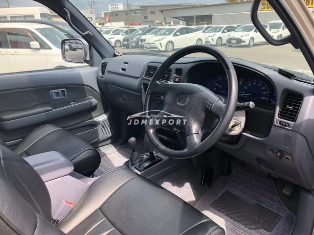 Toyota Hilux Sports Pick Up 2001 thumbnail 2