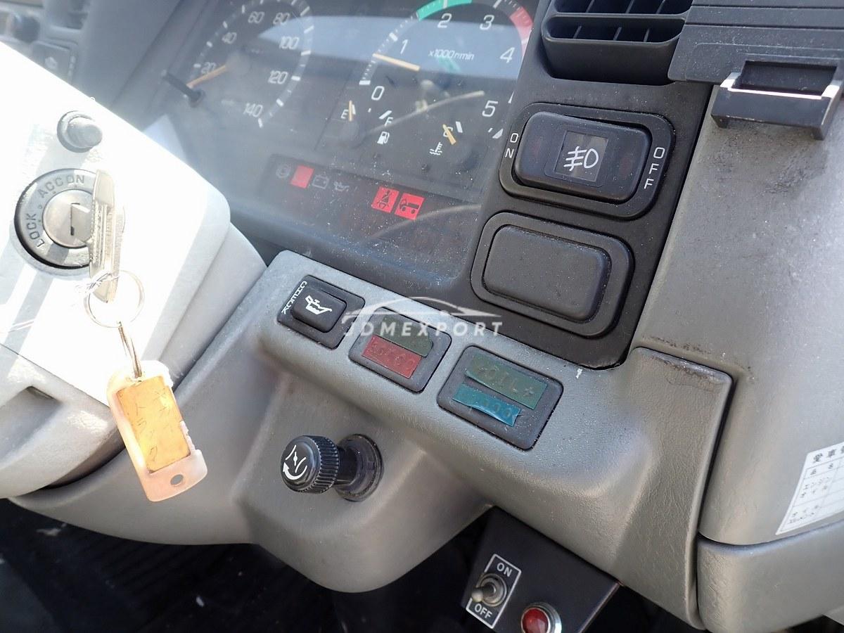 Mitsubishi Fuso Canter 1995 thumbnail 36
