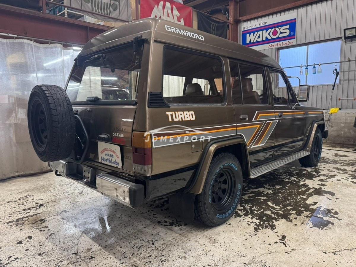 Nissan Safari 1986 thumbnail 4