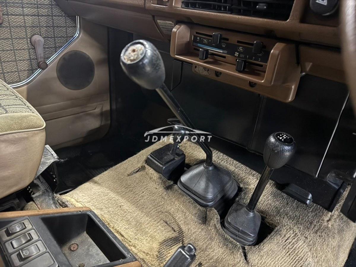 Nissan Safari 1986 thumbnail 18