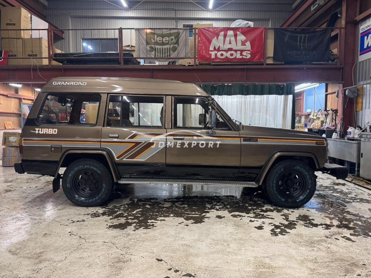 Nissan Safari 1986 thumbnail 3