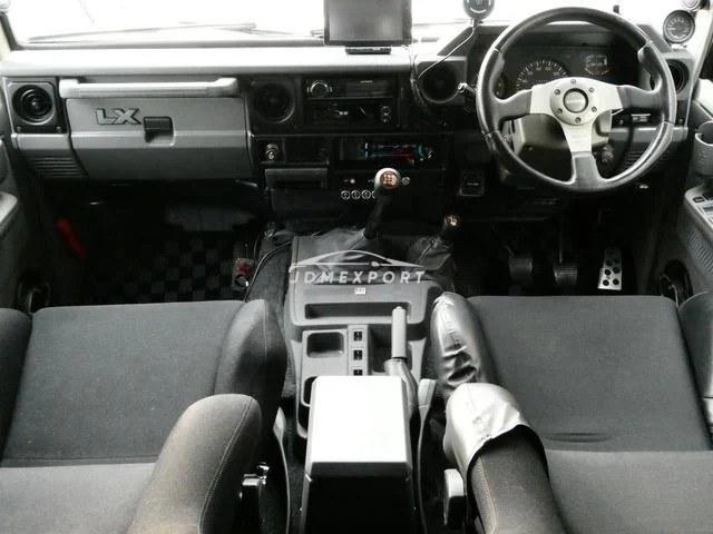 Toyota Land Cruiser 70 1999 thumbnail 17