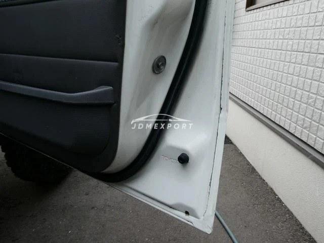 Toyota Land Cruiser 70 1999 thumbnail 28