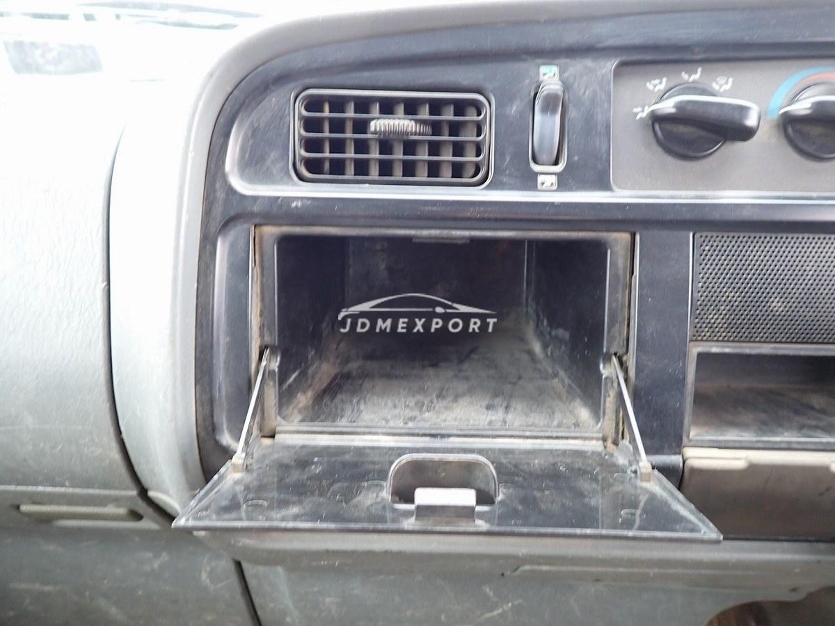 Mitsubishi Fuso Canter 1998 thumbnail 37