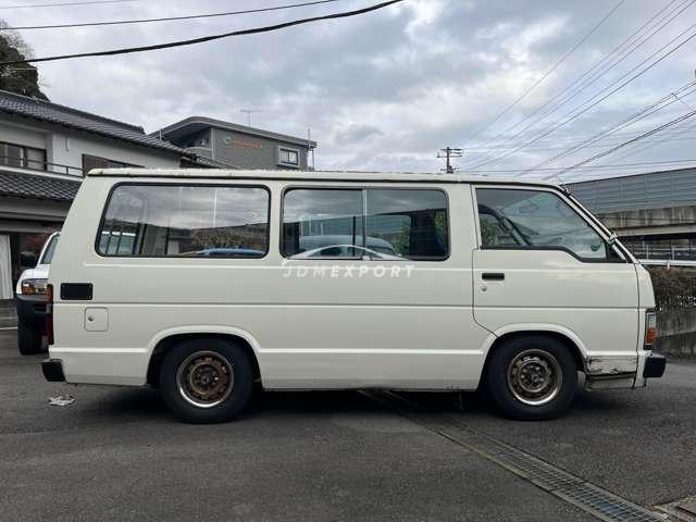 Toyota Hiace Van 1984 thumbnail 6